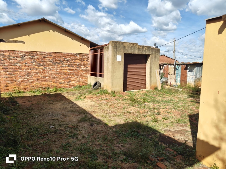 To Let 2 Bedroom Property for Rent in Promosa North West